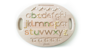 tavoletta sensoriale in legno con alfabeto numeri e tracciati